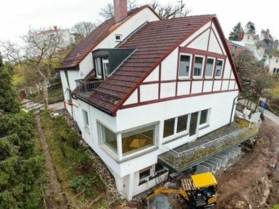 Umbau oder Neugestaltung: Großzügiges Einfamilienhaus in exclusiver Berglage Bambergs