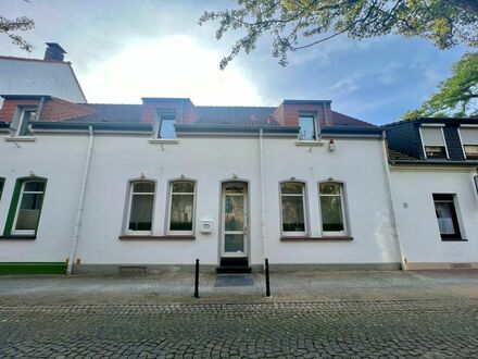 Historisches Stadthaus in neuem Glanz im Herzen von Meerbusch Osterath!