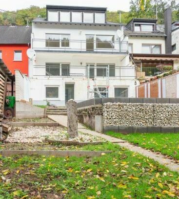 Trier-Zewen, Top renoviertes Mehrgenerationenhaus mit herrlichem Garten in schöner Randlage - ideal für Lux-Pendler