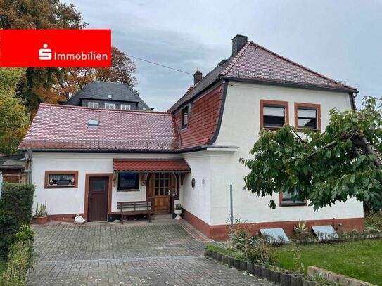 Teilsaniertes Einfamilienhaus in Zentrumsnähe