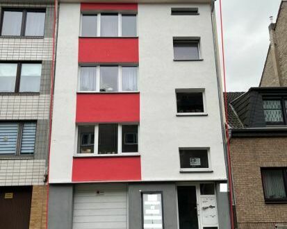 Gepflegtes MFH mit 5 Wohneinheiten und einer Garage in Köln-Humboldt/Gremberg