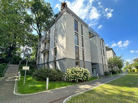 Besonderes Wohnen am Schloss: Maissonette-Wohnung mit Terrasse