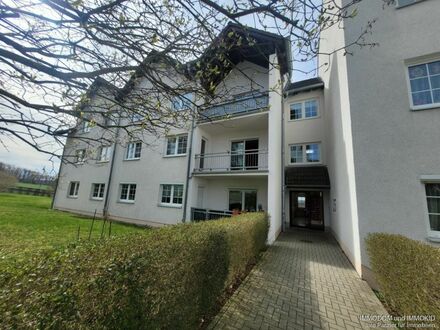 3 Zimmer Wohnung mit Balkon, PKW-Stellplatz und Dusche in Bernsbach zu verkaufen!