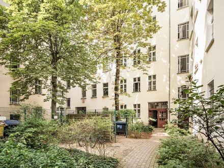 Investmentmöglichkeit nahe Frankfurter Tor: gepflegte Altbauwohnung mit Balkon