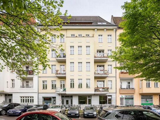 Gepflegtes Altbauapartment mit Balkon in Charlottenburger Kiez ohne Verkaufsrecht und Sperrfrist