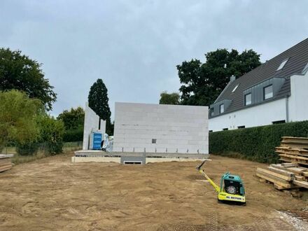 Grundstück für Doppelhaushälfte inkl. Rohbau in Sasel