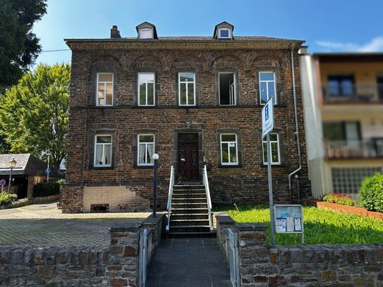 Büroräume im ehem. Pfarrhaus mit Blick auf die Mosel zu vermieten