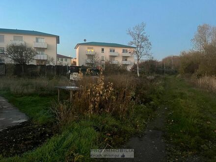 Grundstück mit Baugenehmigung für ein Mehrfamilienhaus mit 5 Wohneinheiten