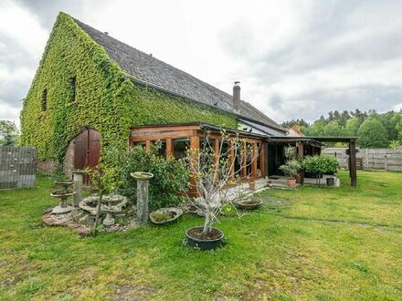 Facettenreiches Gutshaus, Scheune, Stallung und viel Land! Landleben genießen.