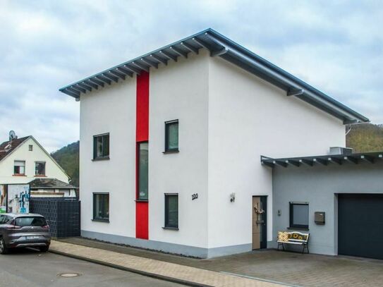 Elegantes Wohnhaus mit Blick über Bad Ems, zentrumsnah, voll möbliert