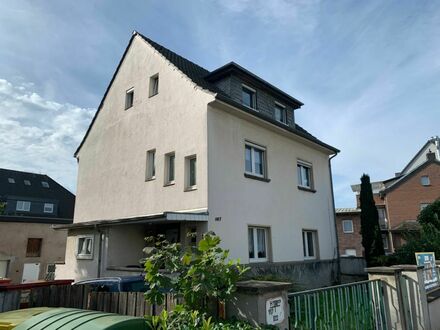 SIEGBURG ZENTRUM, 3 Part. Haus, ca. 180 m² Wfl., Vollkeller, gr. Garage, Baugrundstück insg. 619 m²
