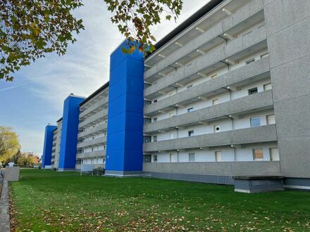 BONN- AUERBERG, Kapitalanlage, vermietete schöne Zweizimmerwohnung, ca. 67 m² Wfl. mit großem Balkon