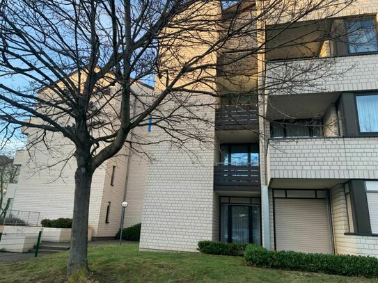 BONN Appartement, Bj. 1985 mit ca. 25 m² Wfl. Küche, Terrasse. TG-Stellplatz vorhanden, vermietet.