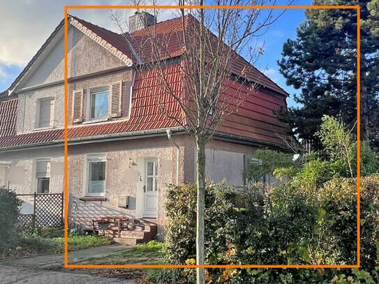 Renovierungsbedürftige Doppelhaushälfte in innenstadtnaher Lage von Kamp-Lintfort!