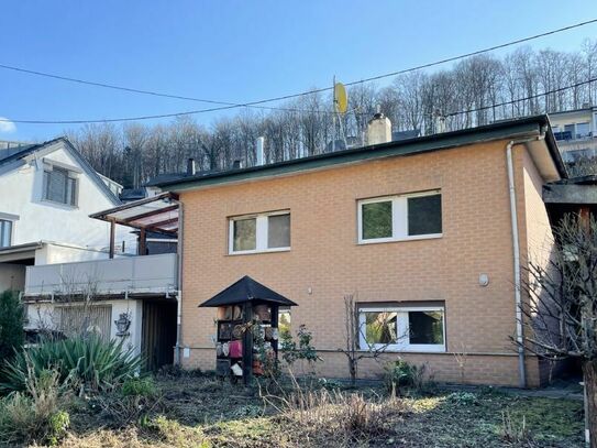 Renovierungsbedürftiges Einfamilienhaus mit Einliegerwohnung in Koblenz Braubach