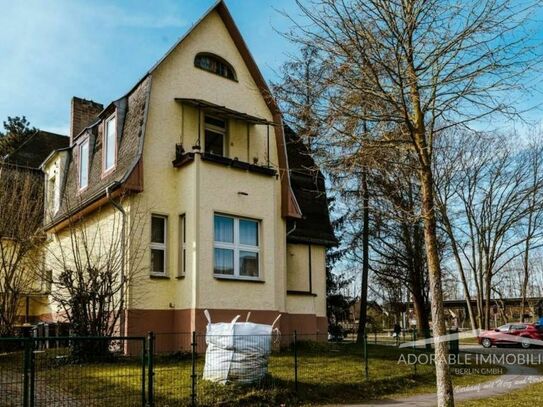 Borgsdorf: Zweifamilienhaus auf schönem Grundstück, viel Potenzial
