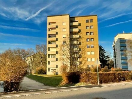 Straubing-Ost: Bezugsfertige Wohnung mit eindrucksvollem Blick über die Stadt