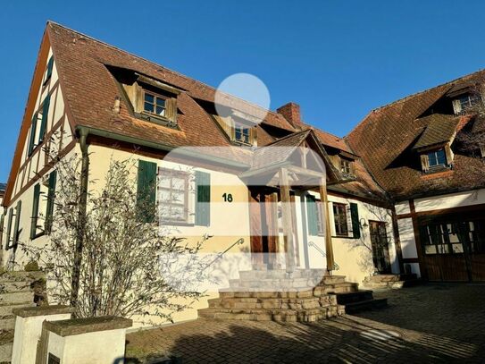 Charmantes Wohnhaus mit Scheune in Lonnerstadt...Außen klassisch - innen modern