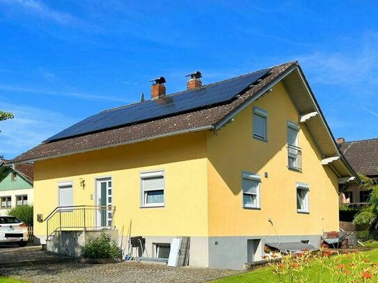 Saniertes Einfamilienhaus mit Erbbaurecht in Schwarzach mit Ausblick in den Bayerischen Wald