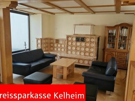 Großräumige Penthouse-Wohnung in Riedenburg