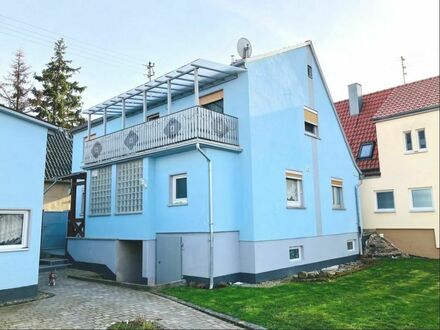 Geschmackvoll modernisiertes Wohnhaus mit Nebengebäuden, Hof und Garten in ruhiger Dorflage, Grd. 540m², Wohnfl. 125m²