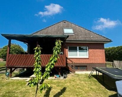 Traumhaftes Einfamilienhaus: Modern renoviert, Garage, Einbauküche, Garten - Ruhige Seitenstraße