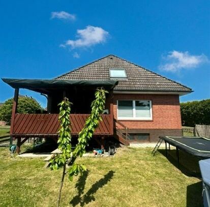 Traumhaftes Einfamilienhaus: Modern renoviert, Garage, Einbauküche, Garten - Ruhige Seitenstraße