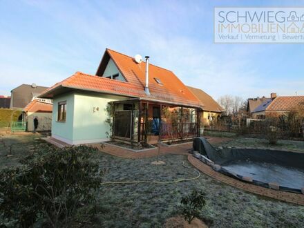 Einfamilienhaus 4 Zimmer, Gäste-WC, Swimmingpool und Garage in Komptendorf