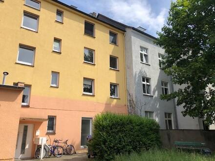 Freundlich helle, voll renovierte Erdgeschosswohnung
