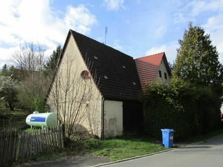 Kleines älteres Bauernhaus mit Scheune zum Renovieren in Altdorf-OT