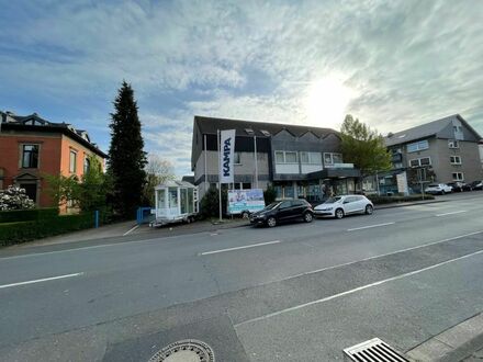 Exklusive Dachgeschossetage mit zwei Dachterrasse im Zentrum von Leichlingen.