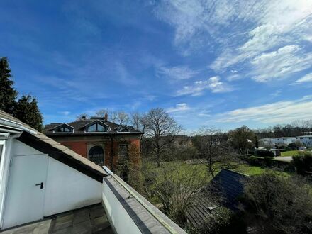 Exklusive Dachgeschossetage mit zwei Dachterrasse im Zentrum von Leichlingen.