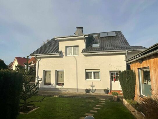 Vollsaniertes und energetisch effizientes Zweifamilienhaus in Löhne-Gohfeld