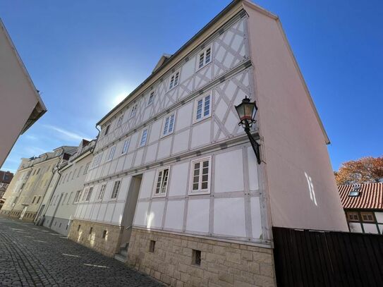 Renditeobjekt mit Parkplatz in der Halberstädter Altstadt!