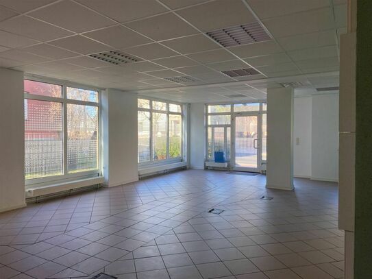 Gewerbefläche individuell nutzbar als Büro, Studio oder Atelier! + 2 Stellplätze