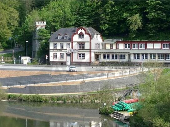 Historisches Hotel & Restaurant mit 20 Zimmer zentral gelegen - direkt an der Lahn, mit möglichen Erweiterungs- und Opt…