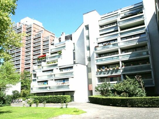 Ausblick über die Dächer von Karlsruhe -
Penthouse in der Oststadt - 158 m² - 6 Balkone/Terrassen