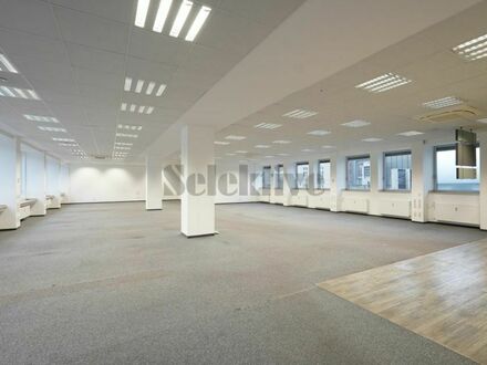 Moderne Büroflächen 370-713m² in Top-Zentrumslage von Duisburg mit möglichen Stellplätzen. Plus optionaler Ladenflächen.