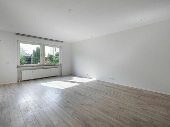 Preisreduktion!
Renovierte Erdgeschosswohnung mit Keller, Garage und Terrasse in Bremen-Blumenthal