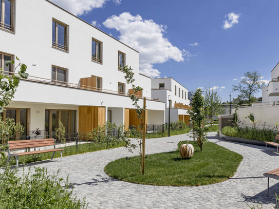 Umrandet von Weinbergen, unweit der Innenstadt: 3-Zimmer-Wohnung mit schöner Terrasse