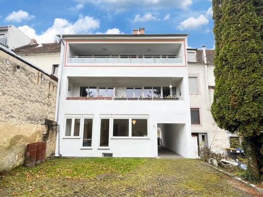 Moderne Maisonette-Wohnung mit großem Balkon