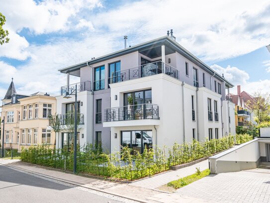 Exklusives Neubau-Dachgeschoss-Appartement mit seitlichem Seeblick in zentraler Lage von Ahlbeck