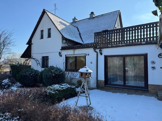 Freistehendes Einfamilienhaus mit einem tollen Grundstück ohne direkten Nachbarn zentral in Ansbach