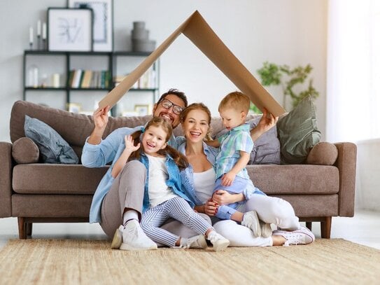 Familienglück mit Gartengrundstück: 4 Zimmer Neubauwohnung in toller Lage.