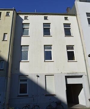 013/007 Schöne 4-Zimmer-Wohnung in der Rheinstraße zu vermieten