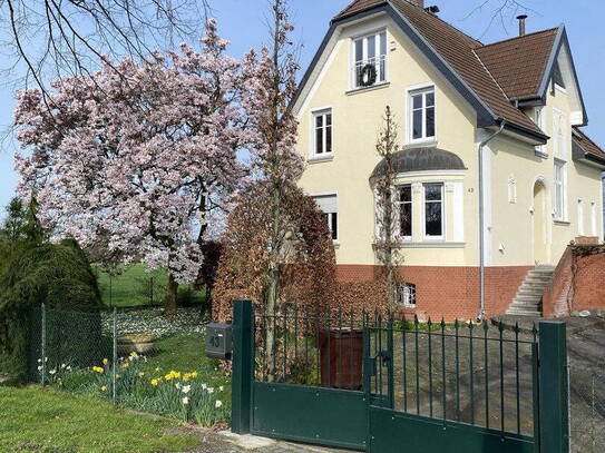 Historisches Gründerzeitlandhaus in Alleinlage - kernsaniertes Anwesen im Landschaftsschutzgebiet