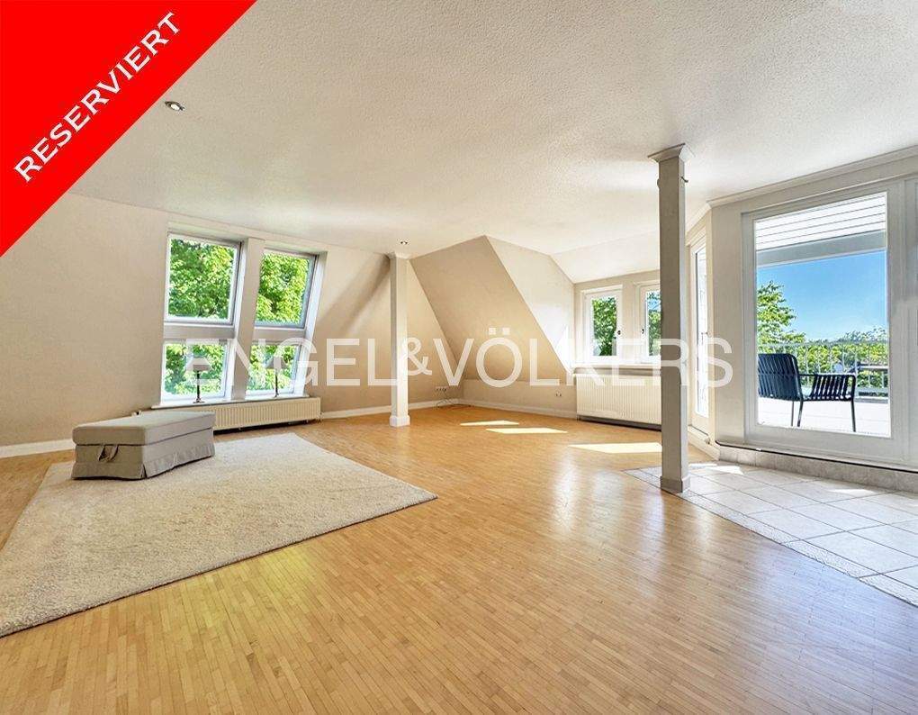 Stilvolle 4-Zimmer-Maisonettewohnung mit 2 Pkw-Stellplätzen