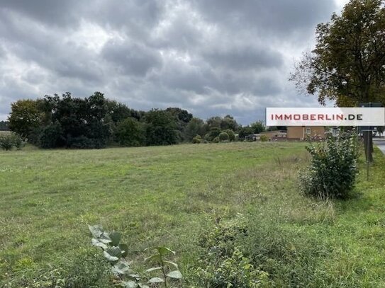 IMMOBERLIN.DE - Angenehme 942 m² große Baugrundstücke nahe Trebbiner Ortszentrum