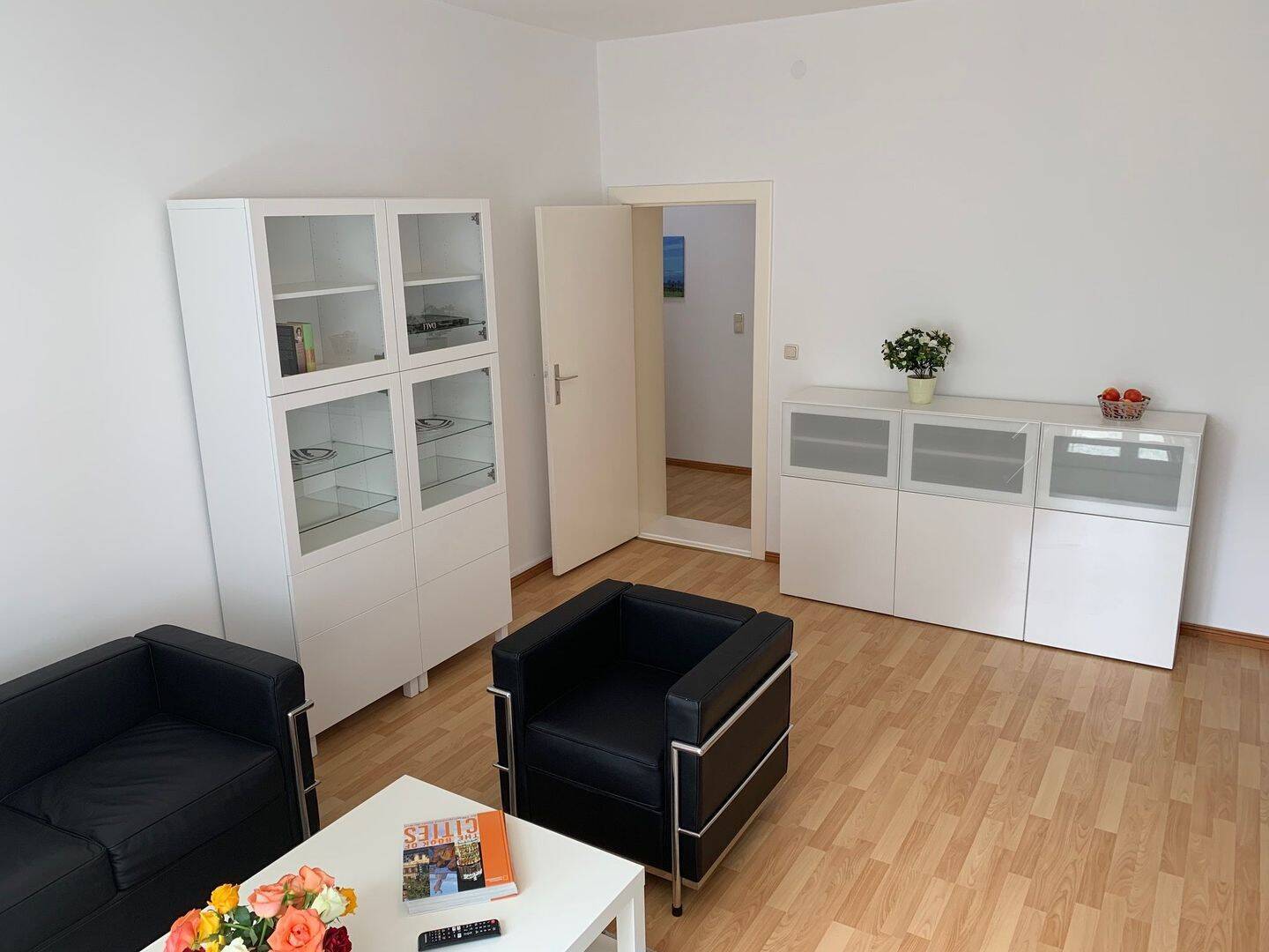 Schöne 2-Zimmer-Wohnung kompl. möbliert - Foto 1