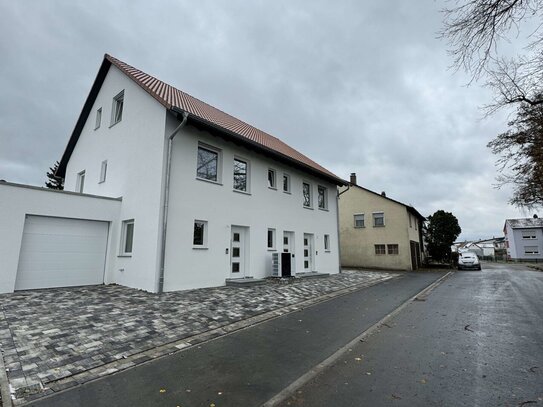 Platz für die ganze Familie-Neubau Doppelhaushälfte mit Garten in Top Wohnlage